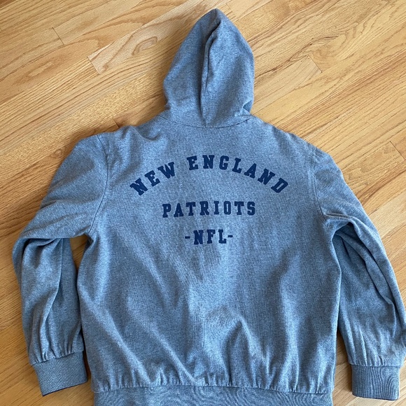 New England Patriots Reversible Hooded Windbreaker - Picture 5 of 6